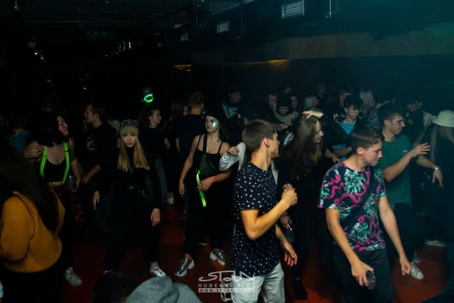 Fotografie z akce: No!se w/ Hrr.nec & Mc Vaant