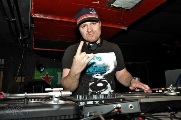 Fotografie z akce: KICK THE HITS