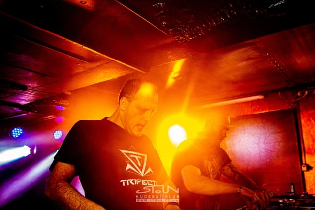 Fotografie z akce: No!se w/ Hallucinator (IT)