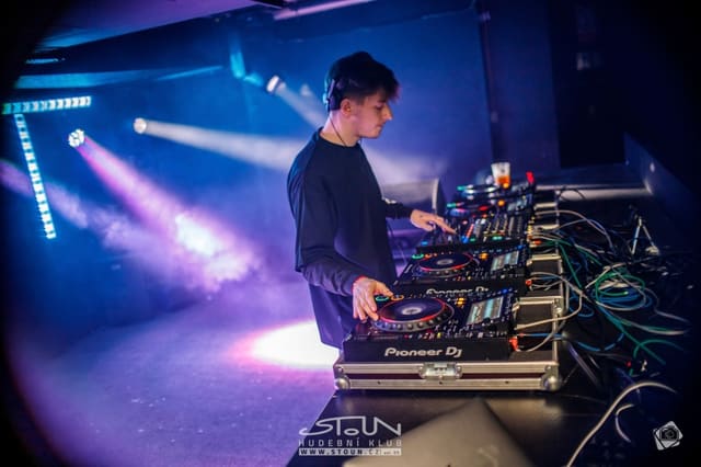 Fotografie z akce: Gunfingers pres. Lock'n'Load w/ ZIGI SC