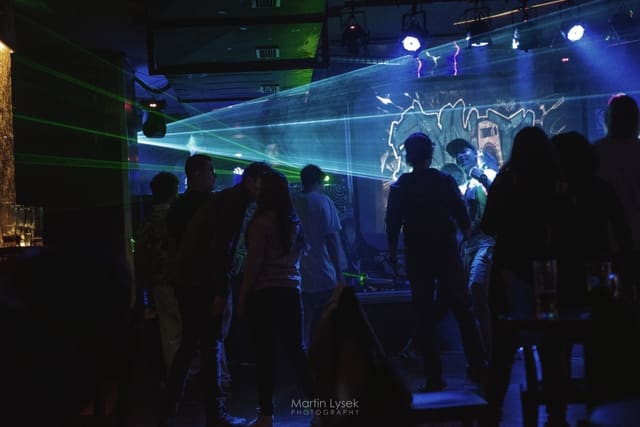 Fotografie z akce: VAULT w/ Symbiotik crew LIVE