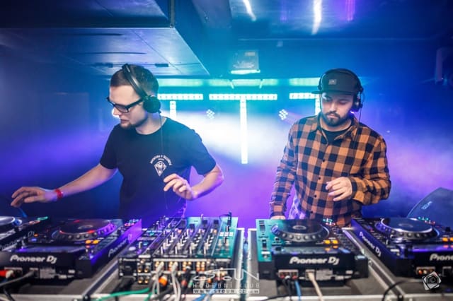 Fotografie z akce: Gunfingers pres. Lock'n'Load w/ ZIGI SC