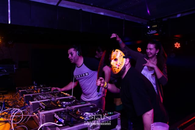Fotografie z akce: Bass Invasion - carnival edition