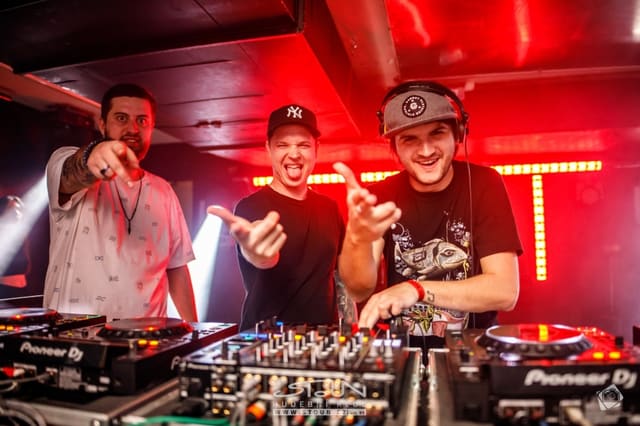 Fotografie z akce: Gunfingers pres. Lock'n'Load w/ ZIGI SC