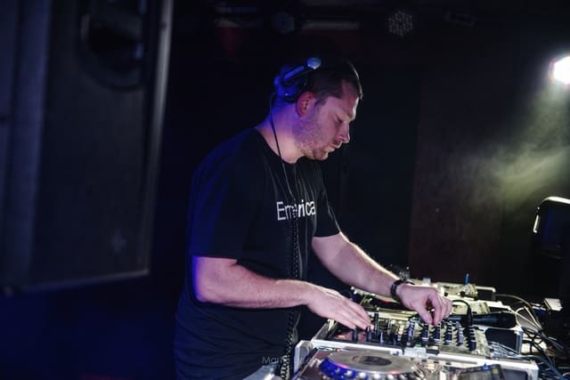 Fotografie z akce: No!se w/ Tantrum Desire (UK)