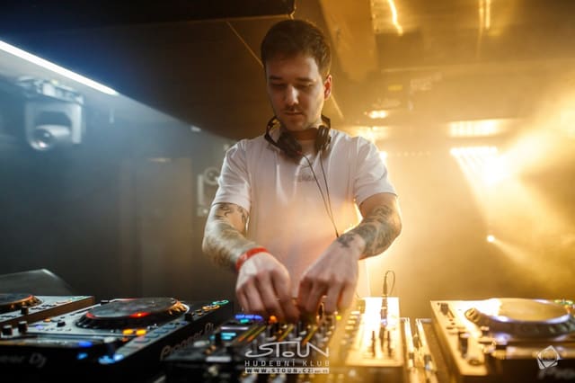 Fotografie z akce: Gunfingers pres. Lock'n'Load w/ ZIGI SC