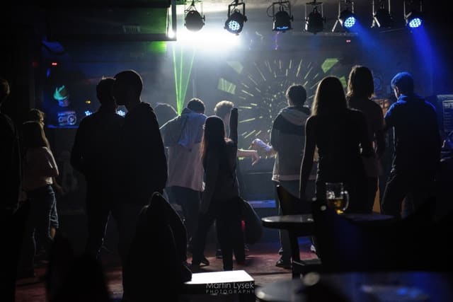 Fotografie z akce: VAULT w/ Symbiotik crew LIVE