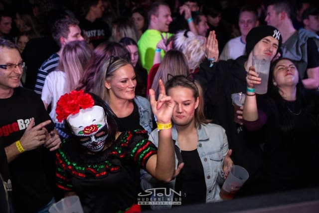 Fotografie z akce: Bass Invasion - carnival edition
