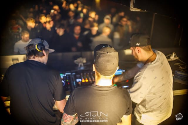 Fotografie z akce: Gunfingers pres. Lock'n'Load w/ ZIGI SC