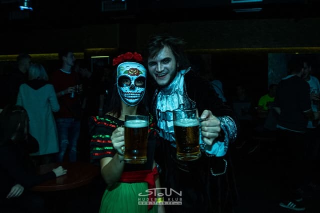 Fotografie z akce: Bass Invasion - carnival edition