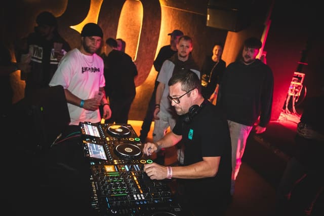 Fotografie z akce: Last Invasion 360 w/ Dj Pixie