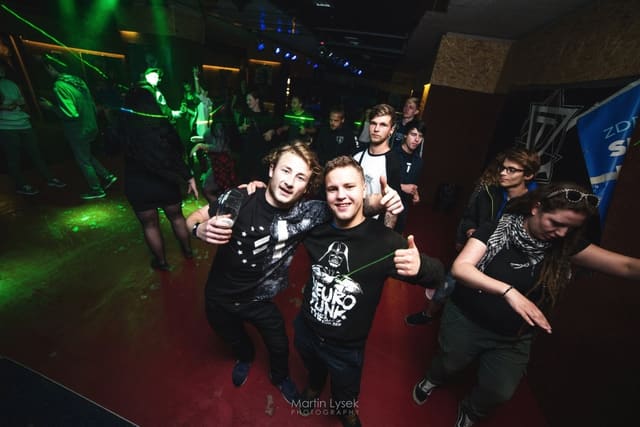 Fotografie z akce: VAULT w/ Symbiotik crew LIVE