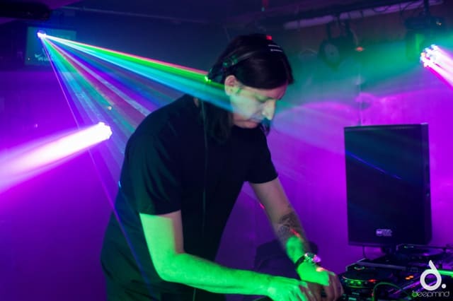 Fotografie z akce: NO!SE w/ PROLIX (UK)