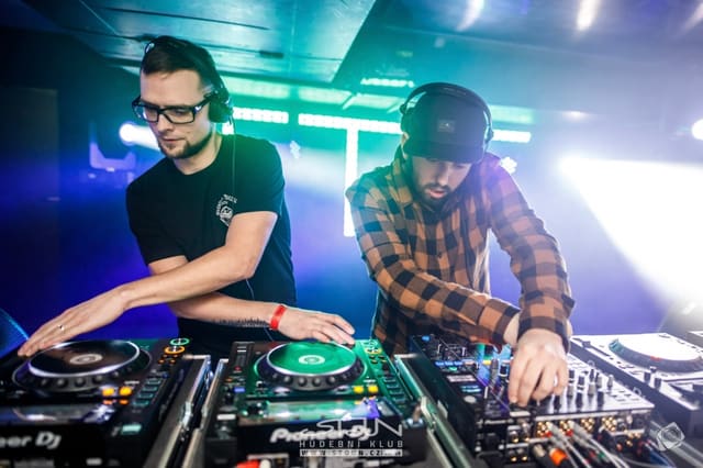 Fotografie z akce: Gunfingers pres. Lock'n'Load w/ ZIGI SC
