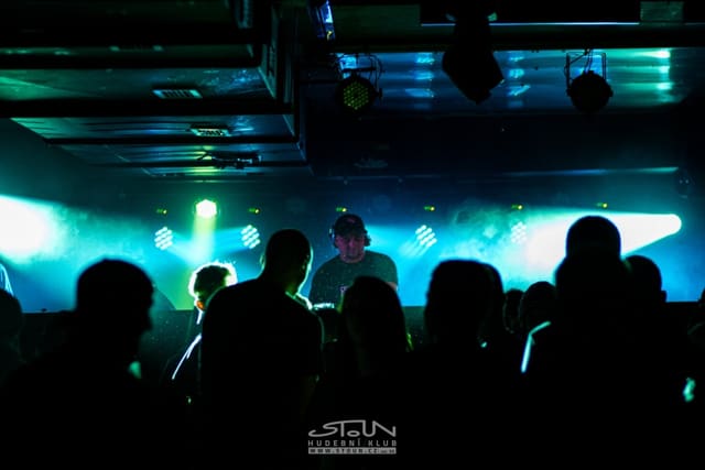 Fotografie z akce: No!se w/ Hrr.nec & Mc Vaant