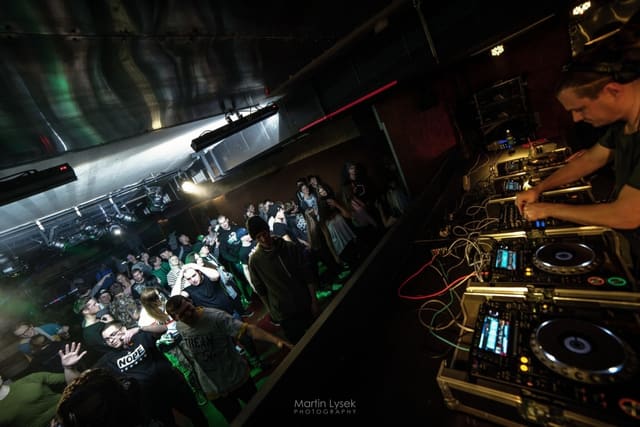 Fotografie z akce: Bass Invasion w/Ghostbusters CZ