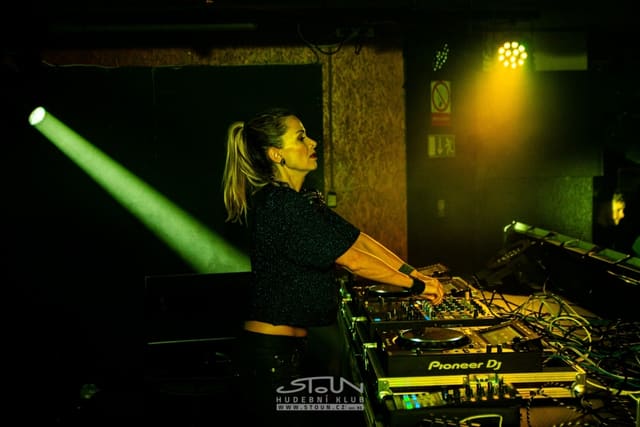 Fotografie z akce: Beats for Love X-Mas w/ Lucca & Chris Sadler