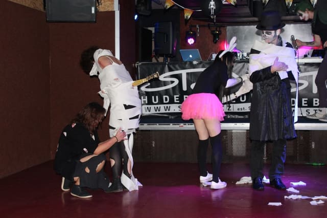 Fotografie z akce: HALLOWEEN GOODWILL PARTY